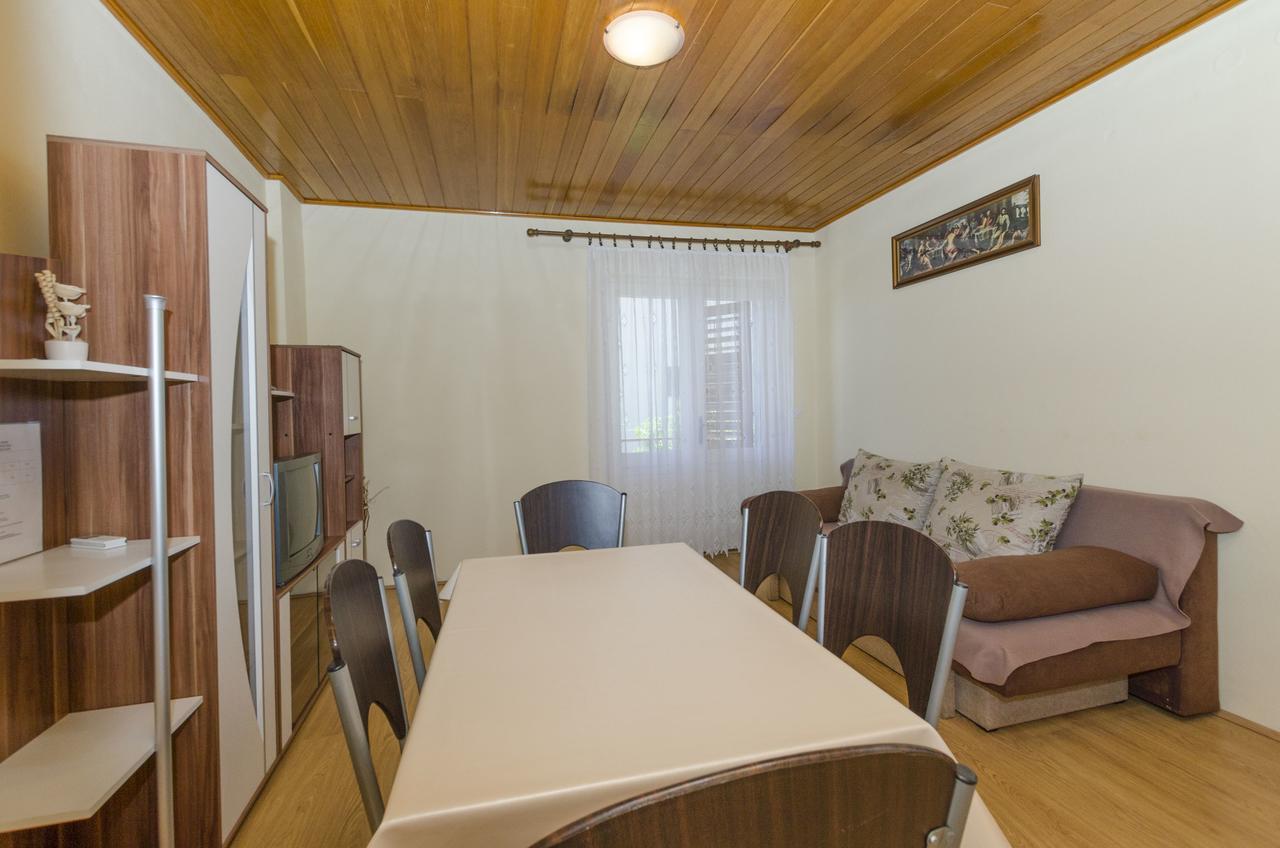 Apartments Katica プリモシュテン エクステリア 写真