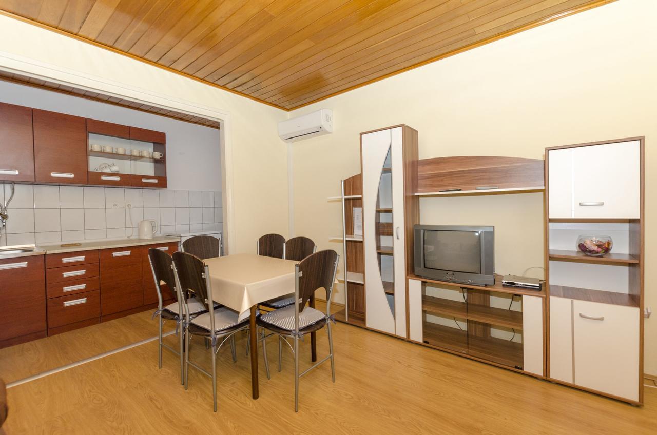 Apartments Katica プリモシュテン エクステリア 写真