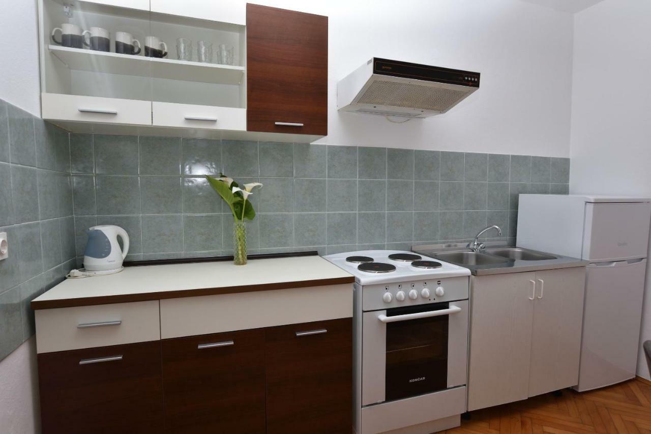 Apartments Katica プリモシュテン エクステリア 写真